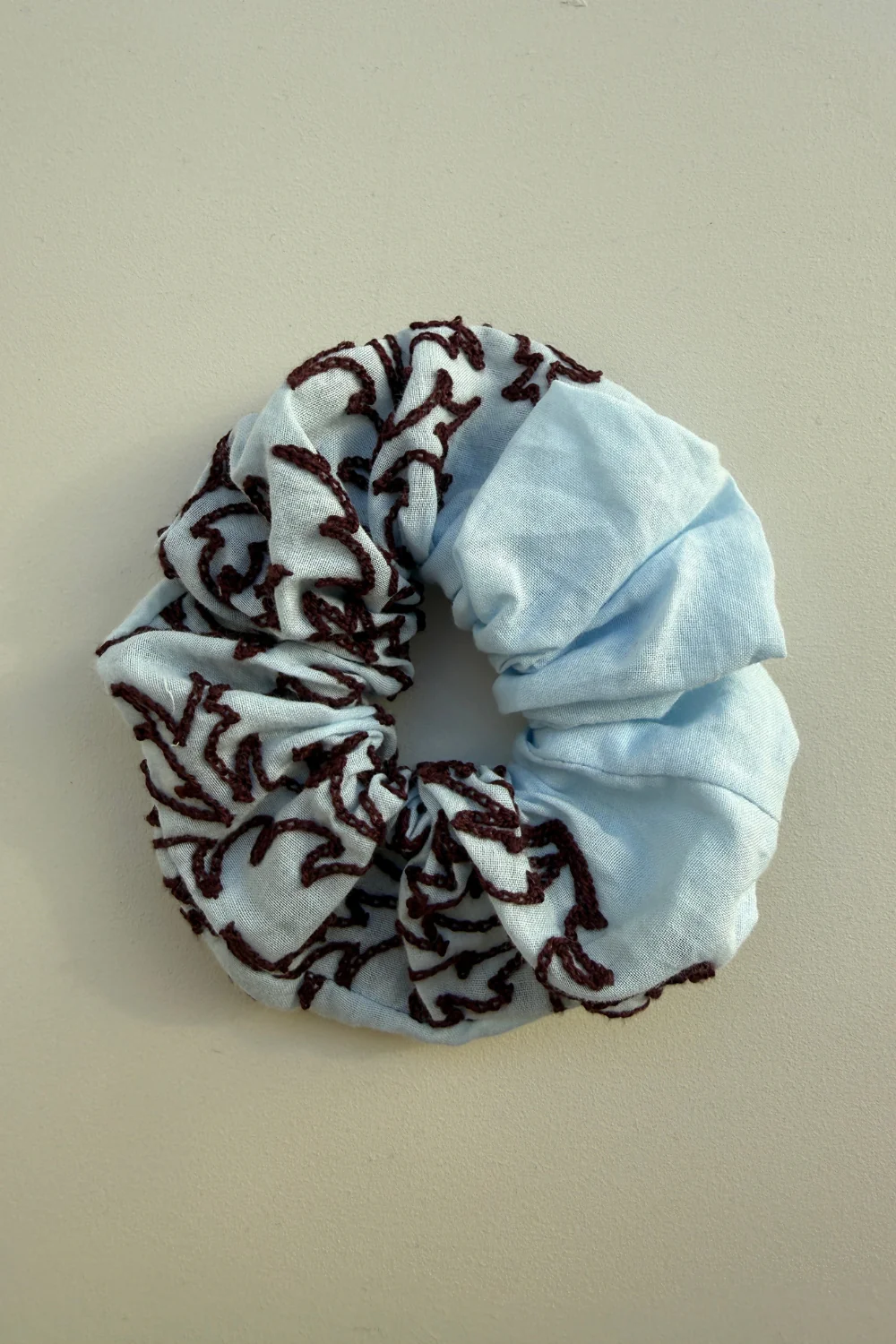 Gumka Scrunchie Blue Brown Embroidery