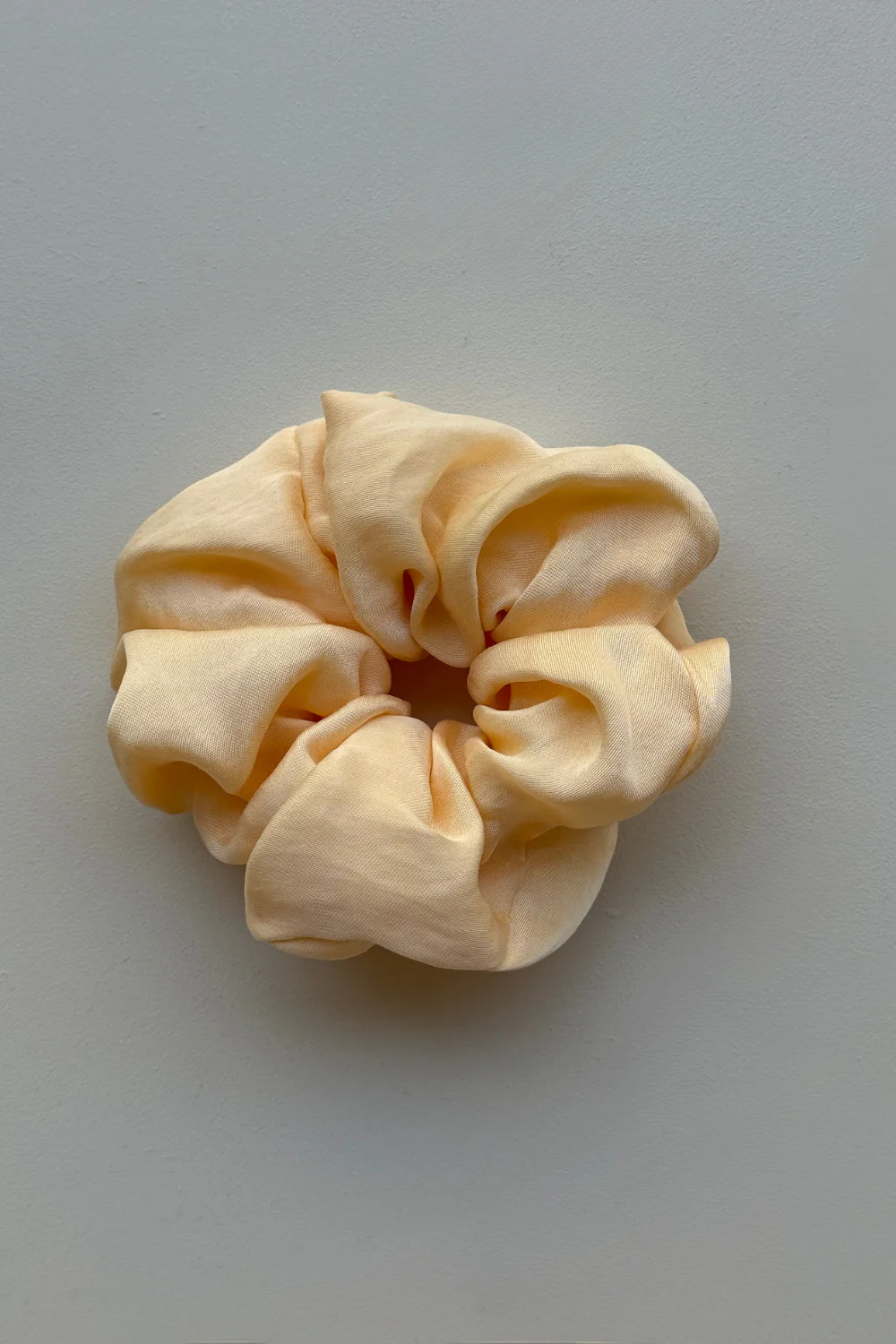 Gumka Scrunchie Buttercream - Image 2