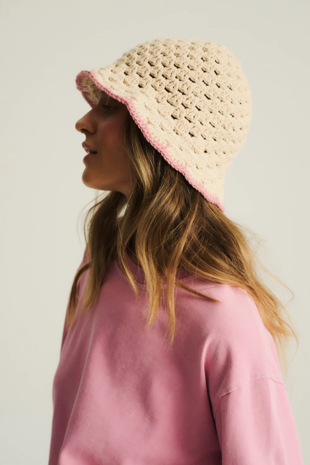 Kapelusz Bucket Lagoon Beige/Pink - Image 2