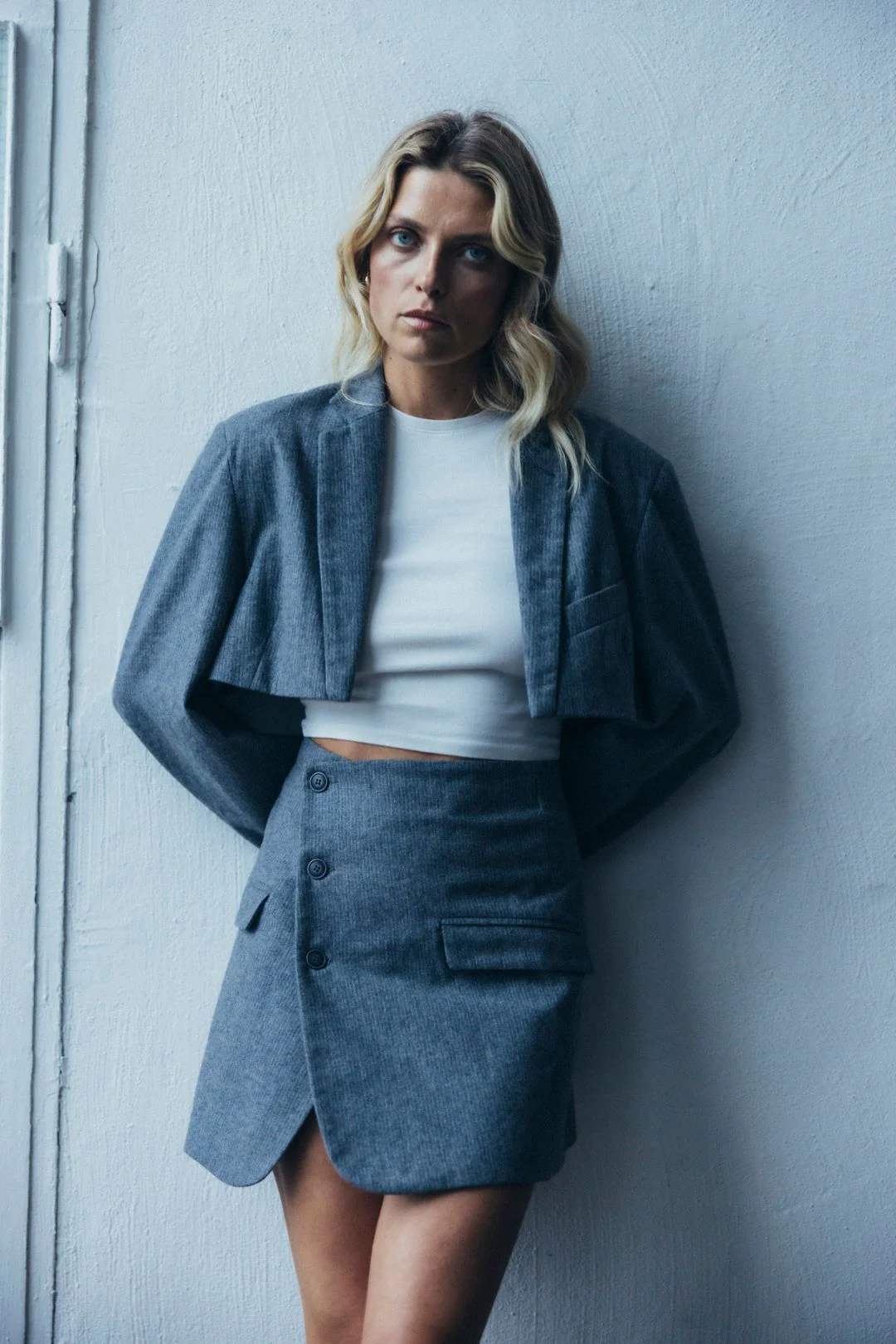Marynarka Wełniana Courtney Cropped Grey - Image 12